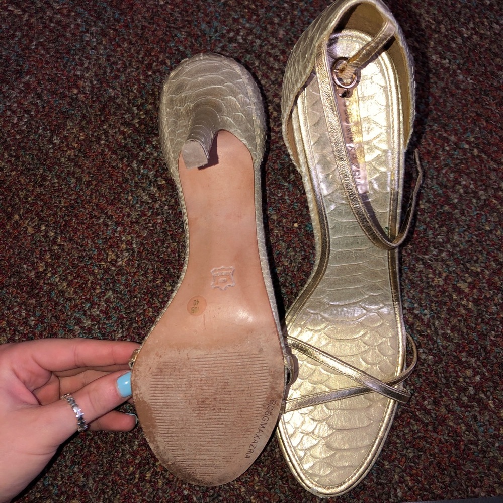 BCBGMAXAZRIA Gold Snakeskin Heels - Picture 3 of 4